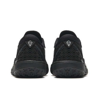 SHOCK WAVE 6 Basketball Shoes