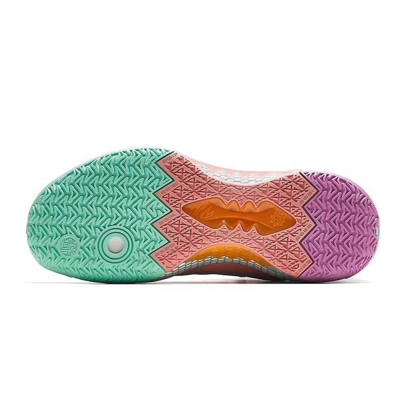 Shock Wave 5 TEAM Basketball Shoes