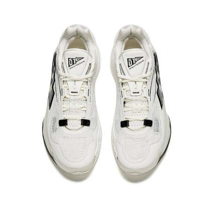 SWAGGER 1.0 Basketball Shoes