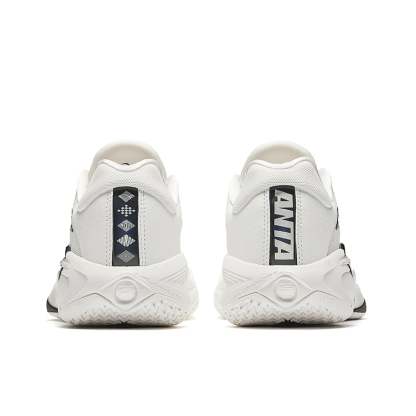 SWAGGER 1.0 Basketball Shoes