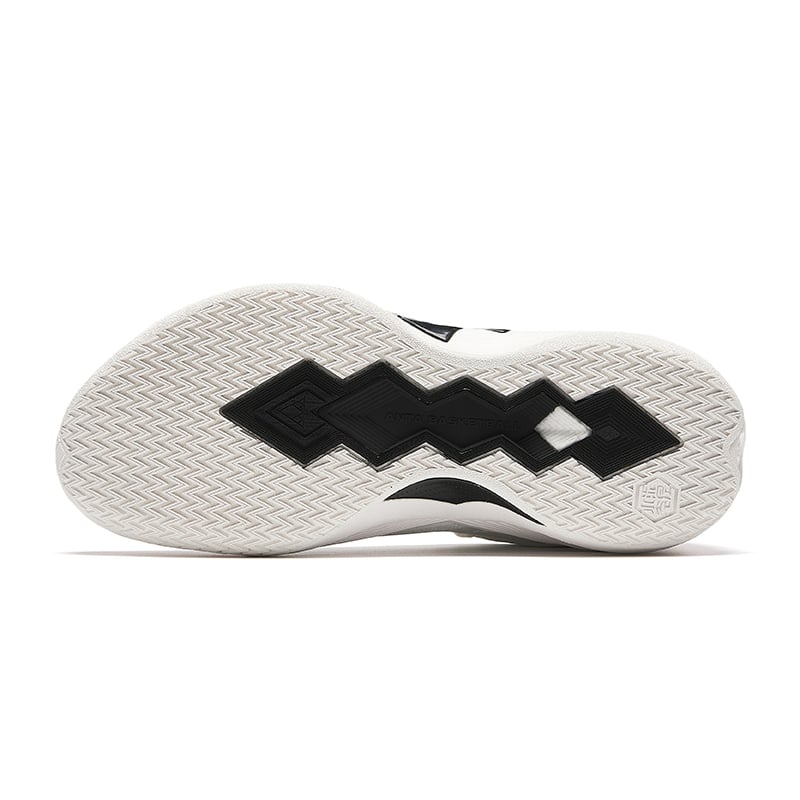 SWAGGER 1.0 Basketball Shoes