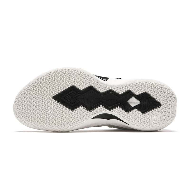 SWAGGER 1.0 Basketball Shoes