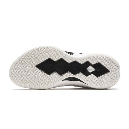 SWAGGER 1.0 Basketball Shoes