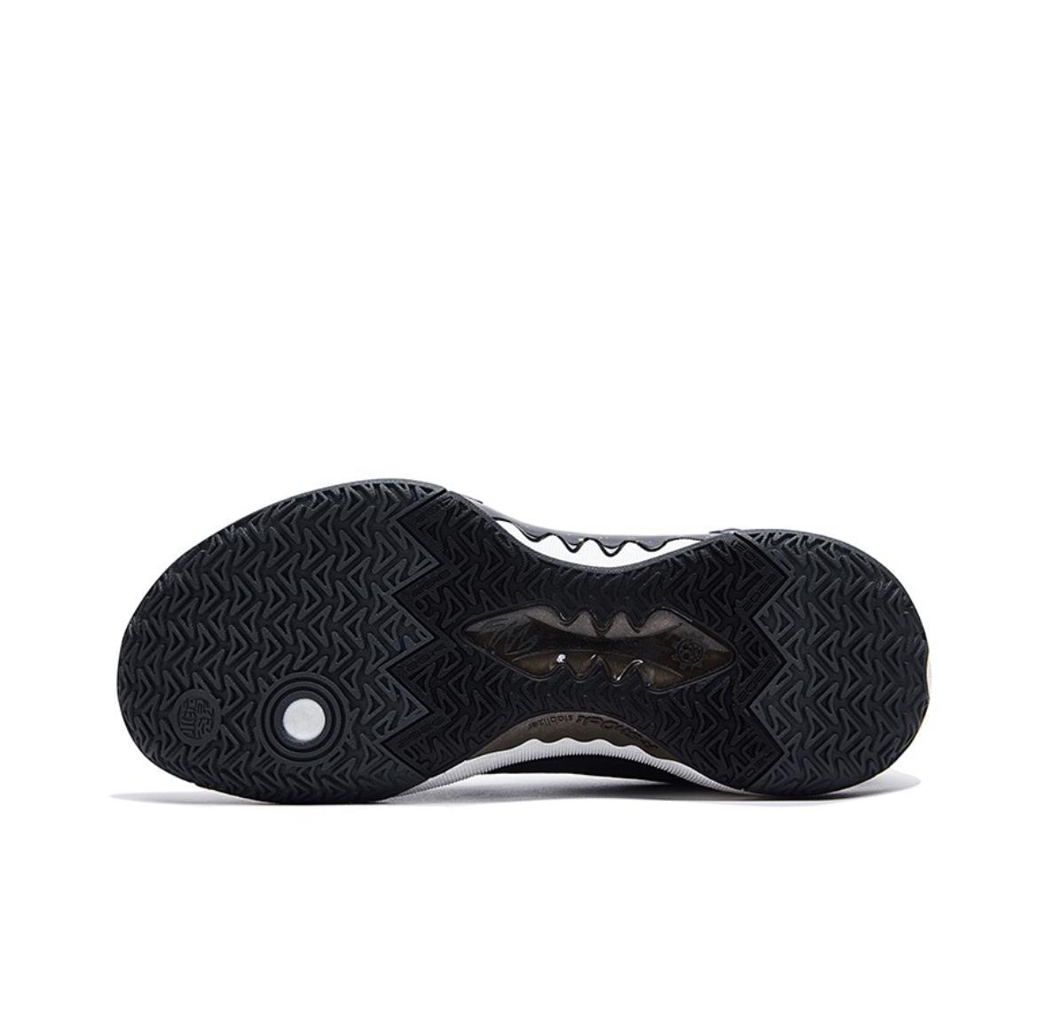 SHOCK WAVE TEAM V2 Men's Basketball Shoe
