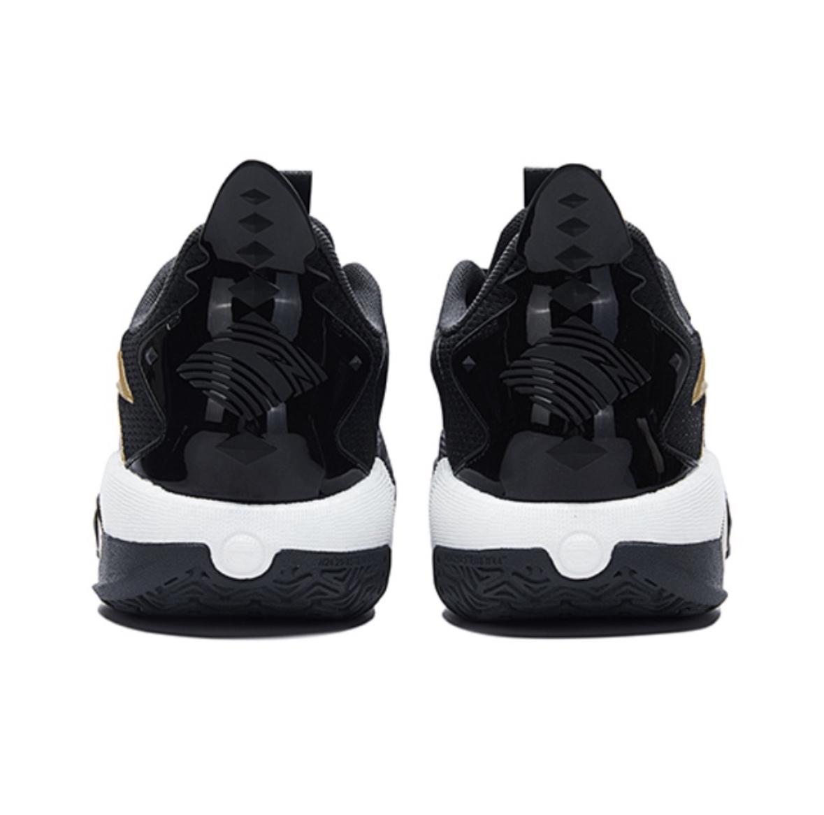 SHOCK WAVE TEAM V2 Men's Basketball Shoe