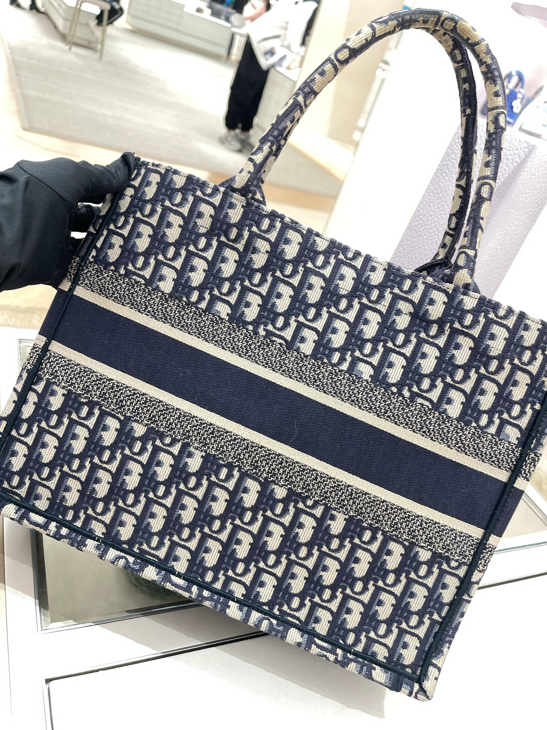 Medium Book Tote