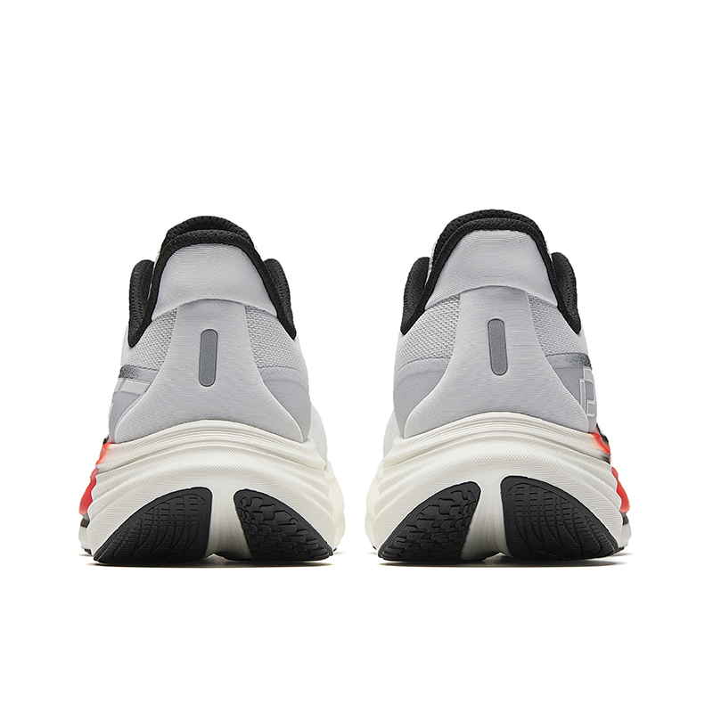 PG7 Travel 3 Running Shoes Men