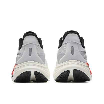 PG7 Travel 3 Running Shoes Men