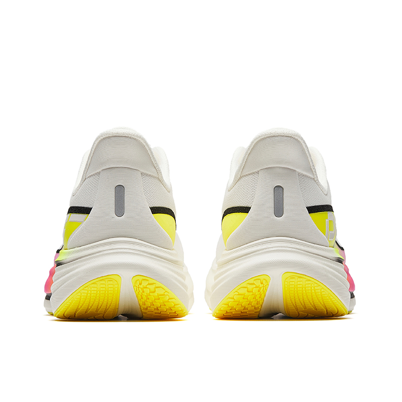 PG7 Travel 3 Running Shoes Men