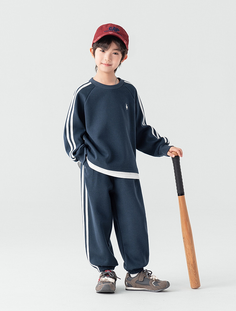 藏青持棒全身