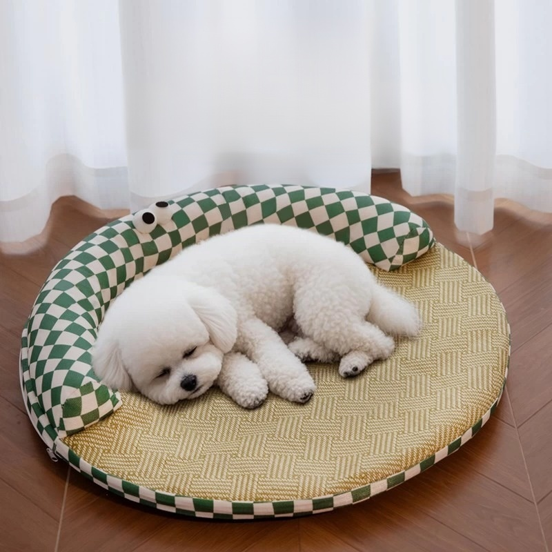 Arc shaped detachable and washable cool nest