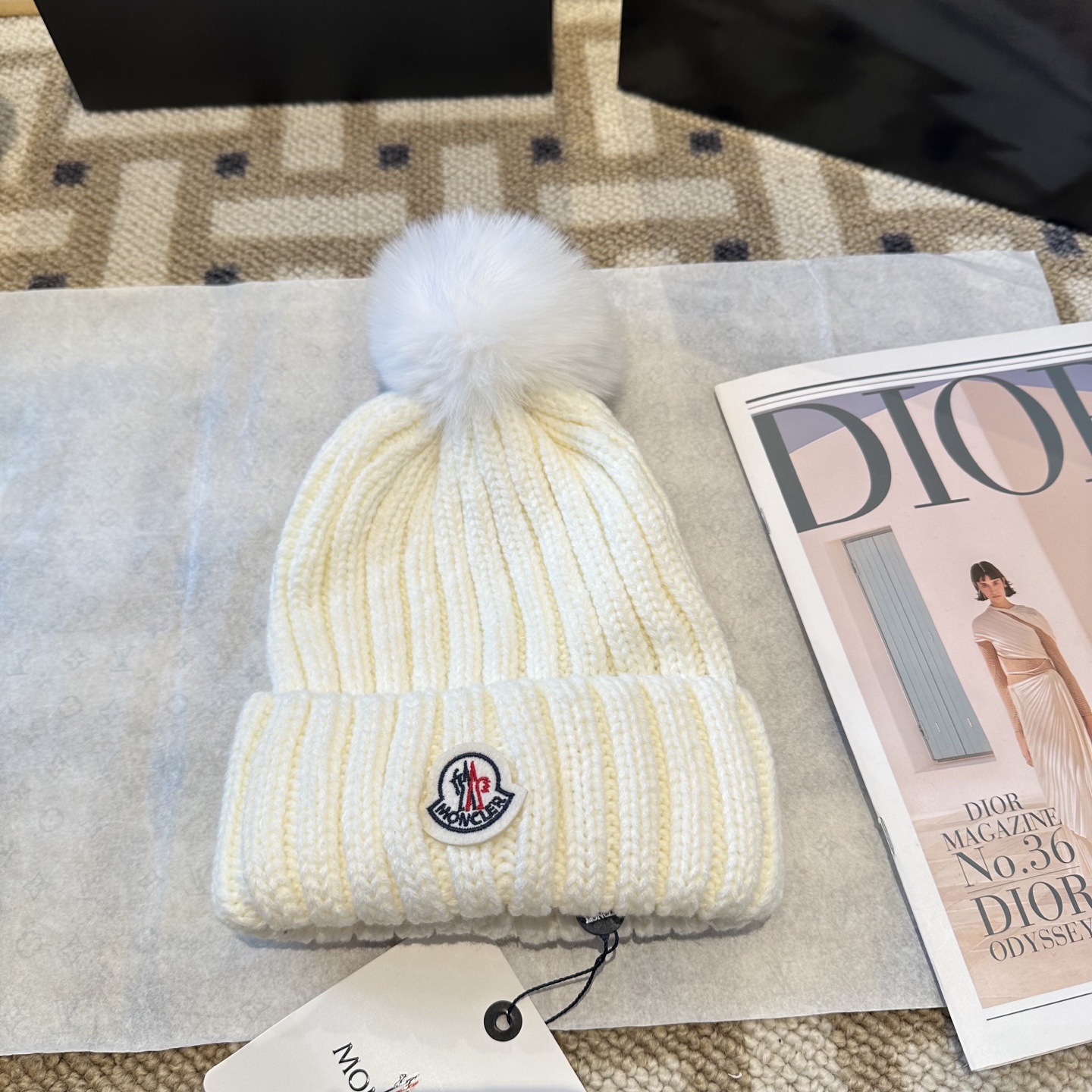 【MONCLER旗艦店】（モンクレール）時代を超えて人気のクラシックな帽子秋冬コレクション