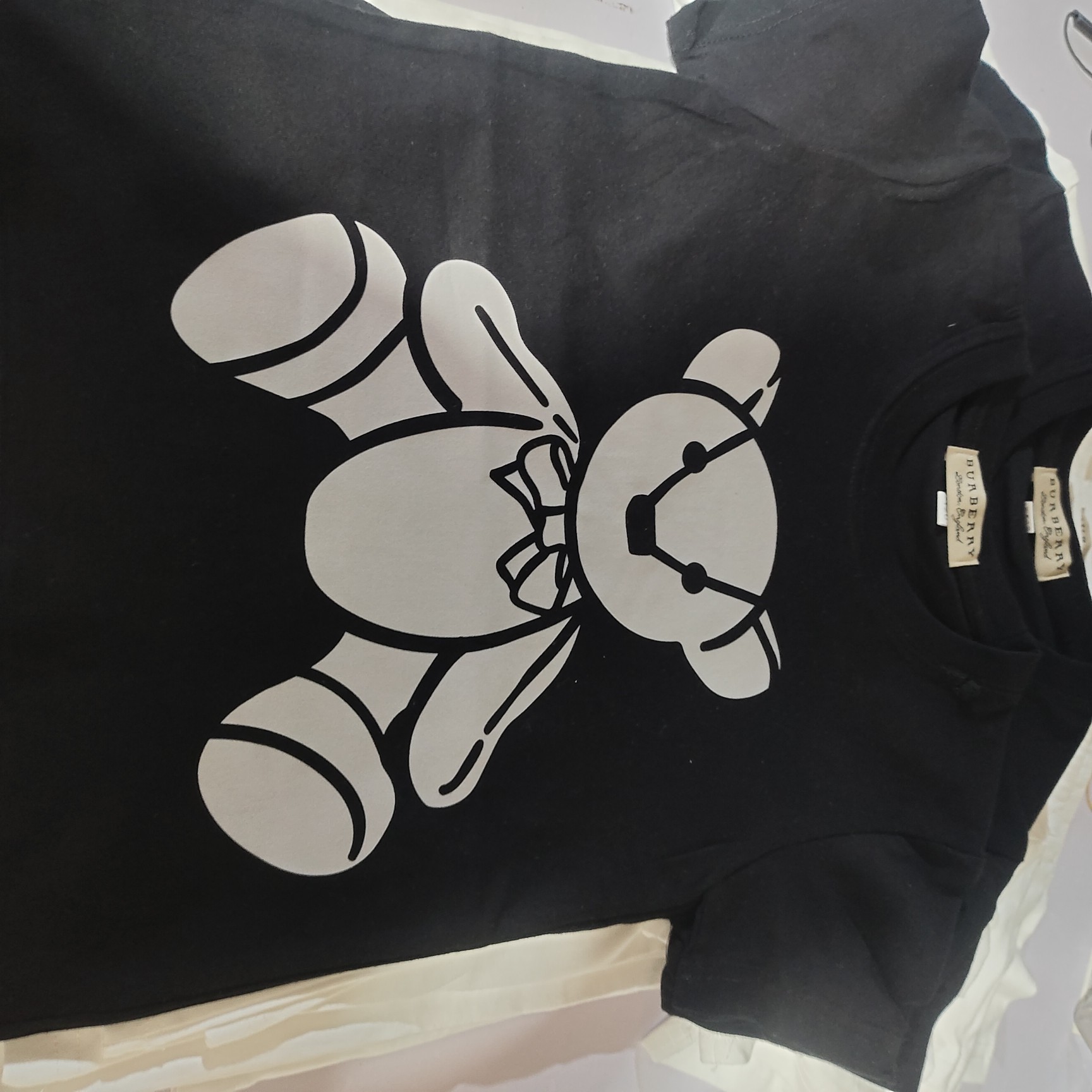 【BURBERRY旗艦店】（バーバリー）クラシックでスタイリッシュな半袖スウェットシャツ00559