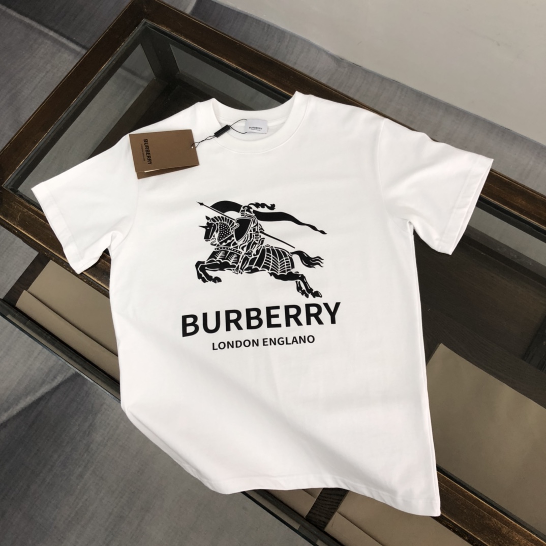 【BURBERRY旗艦店】（バーバリー）クラシックでスタイリッシュな半袖スウェットシャツ01276