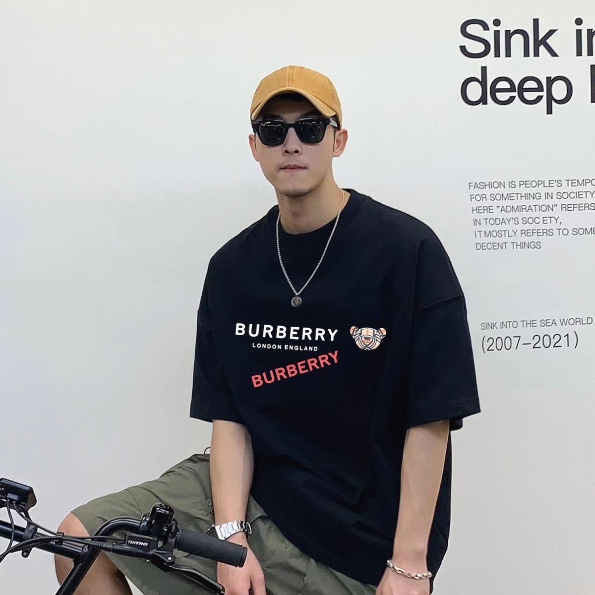 【BURBERRY旗艦店】（バーバリー）クラシックでスタイリッシュな半袖スウェットシャツ01846