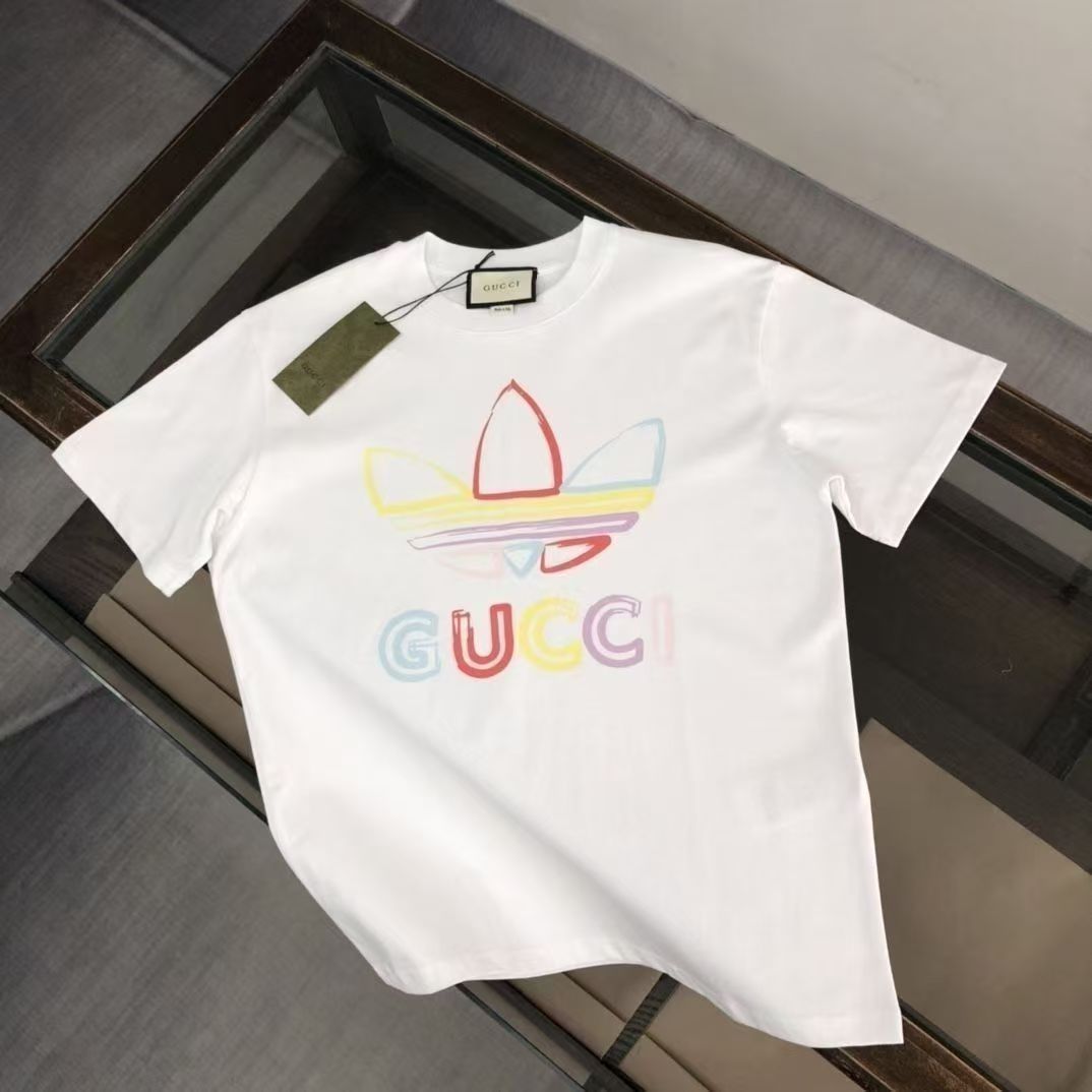 【GUCCI旗艦店】（グッチ）クラシックでスタイリッシュな半袖スウェットシャツ00227