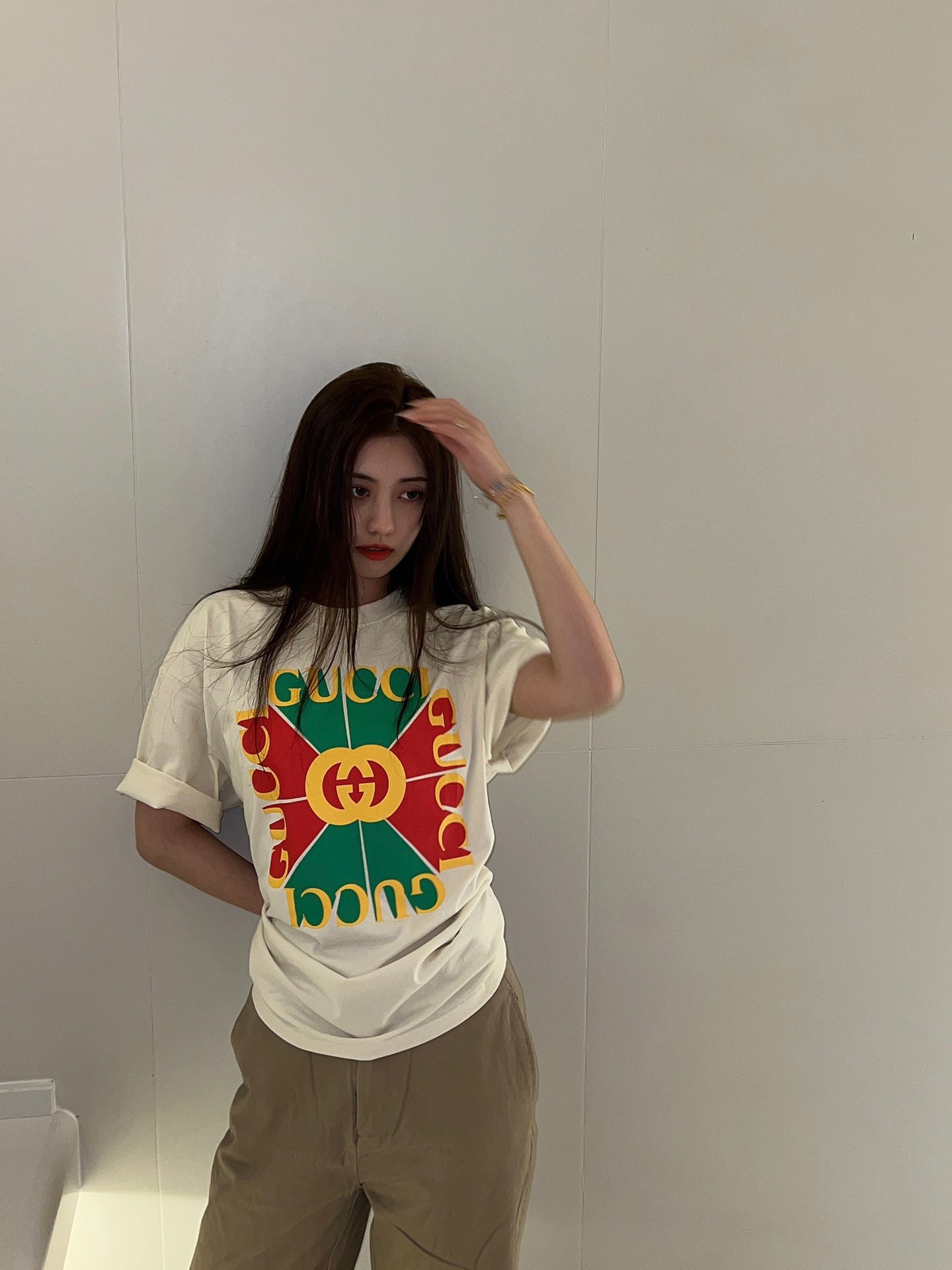 【GUCCI旗艦店】（グッチ）クラシックでスタイリッシュな半袖スウェットシャツ00605