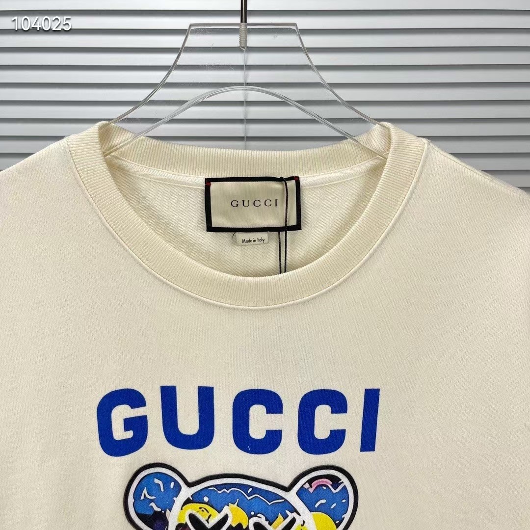 【GUCCI旗艦店】（グッチ）クラシックでスタイリッシュな長袖スウェットシャツ01132