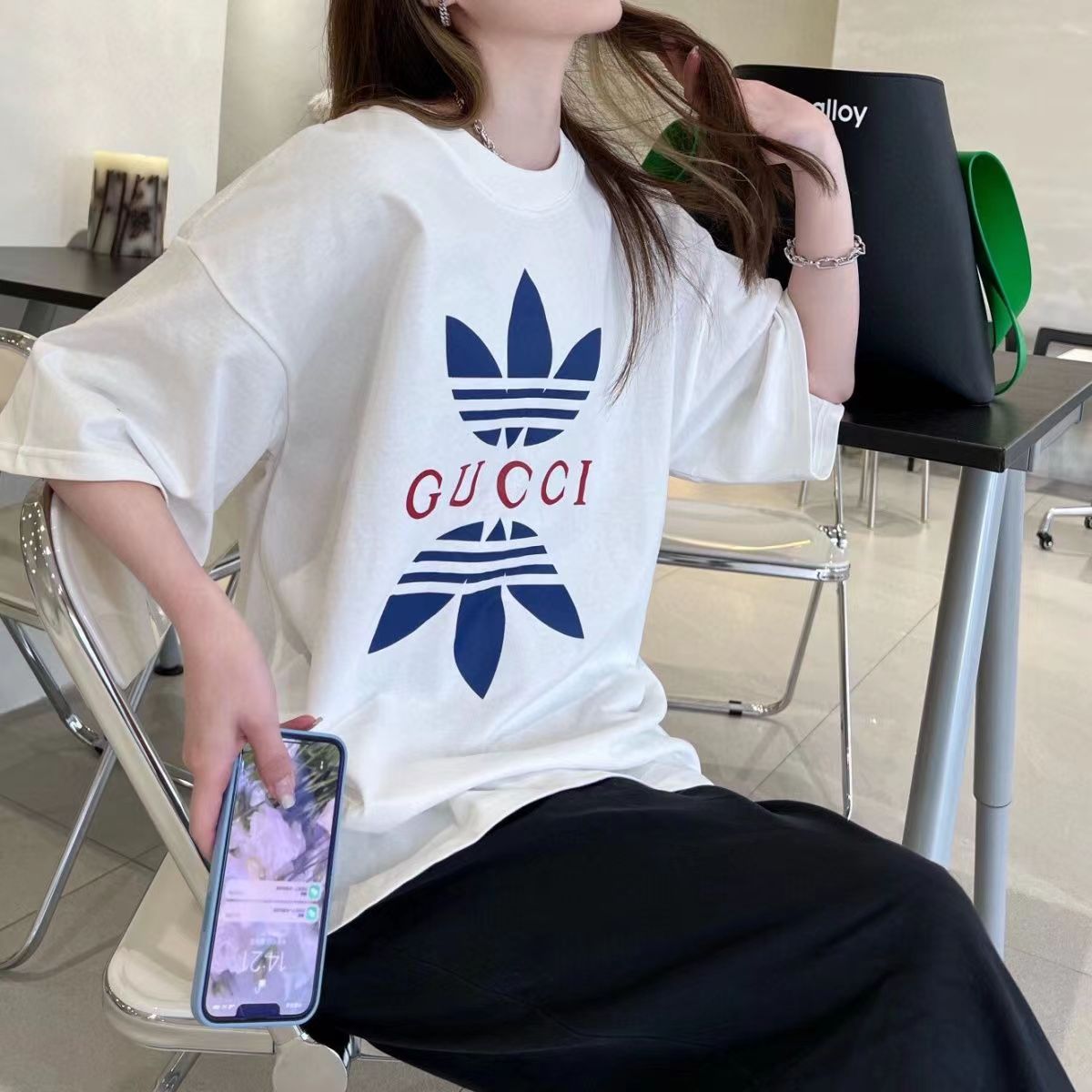 【GUCCI旗艦店】（グッチ）クラシックでスタイリッシュな半袖スウェットシャツ01164