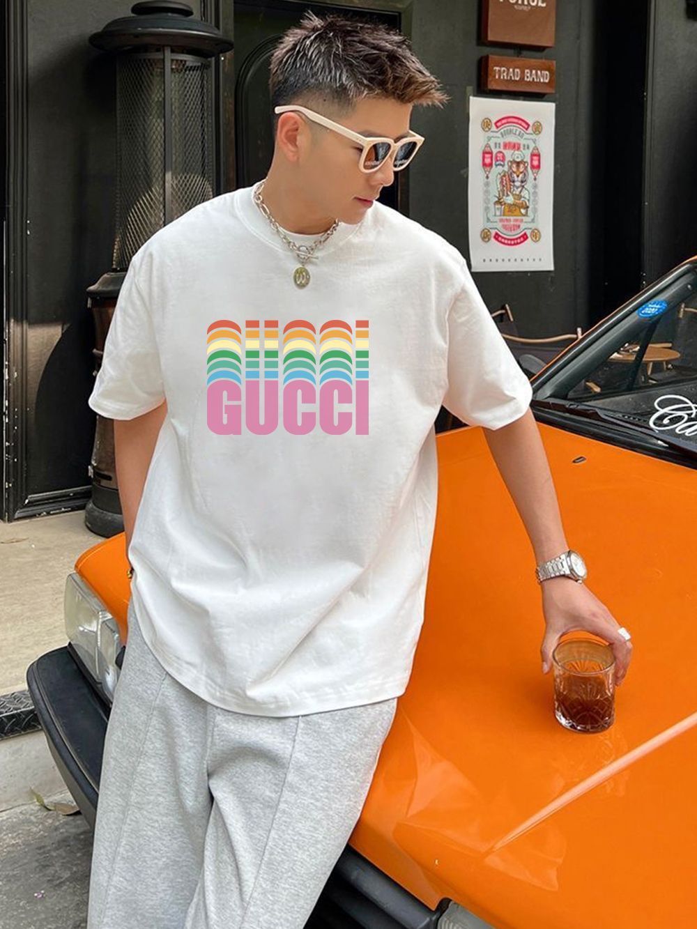 【GUCCI旗艦店】（グッチ）クラシックでスタイリッシュな半袖スウェットシャツ01722