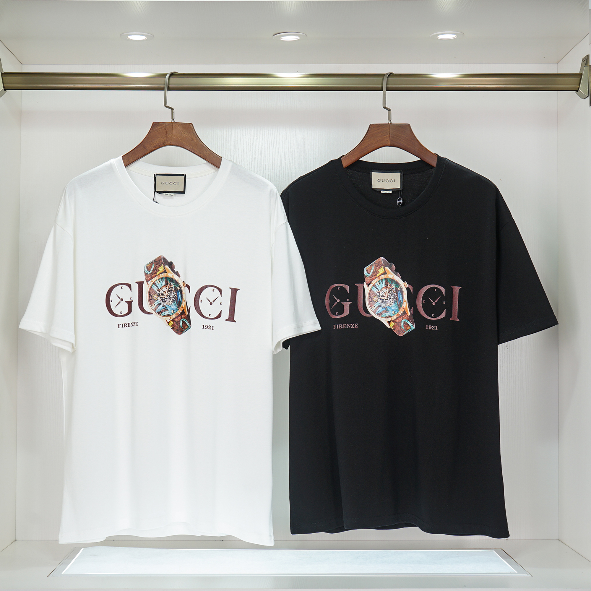 【GUCCI旗艦店】（グッチ）クラシックでスタイリッシュな半袖スウェットシャツ01850