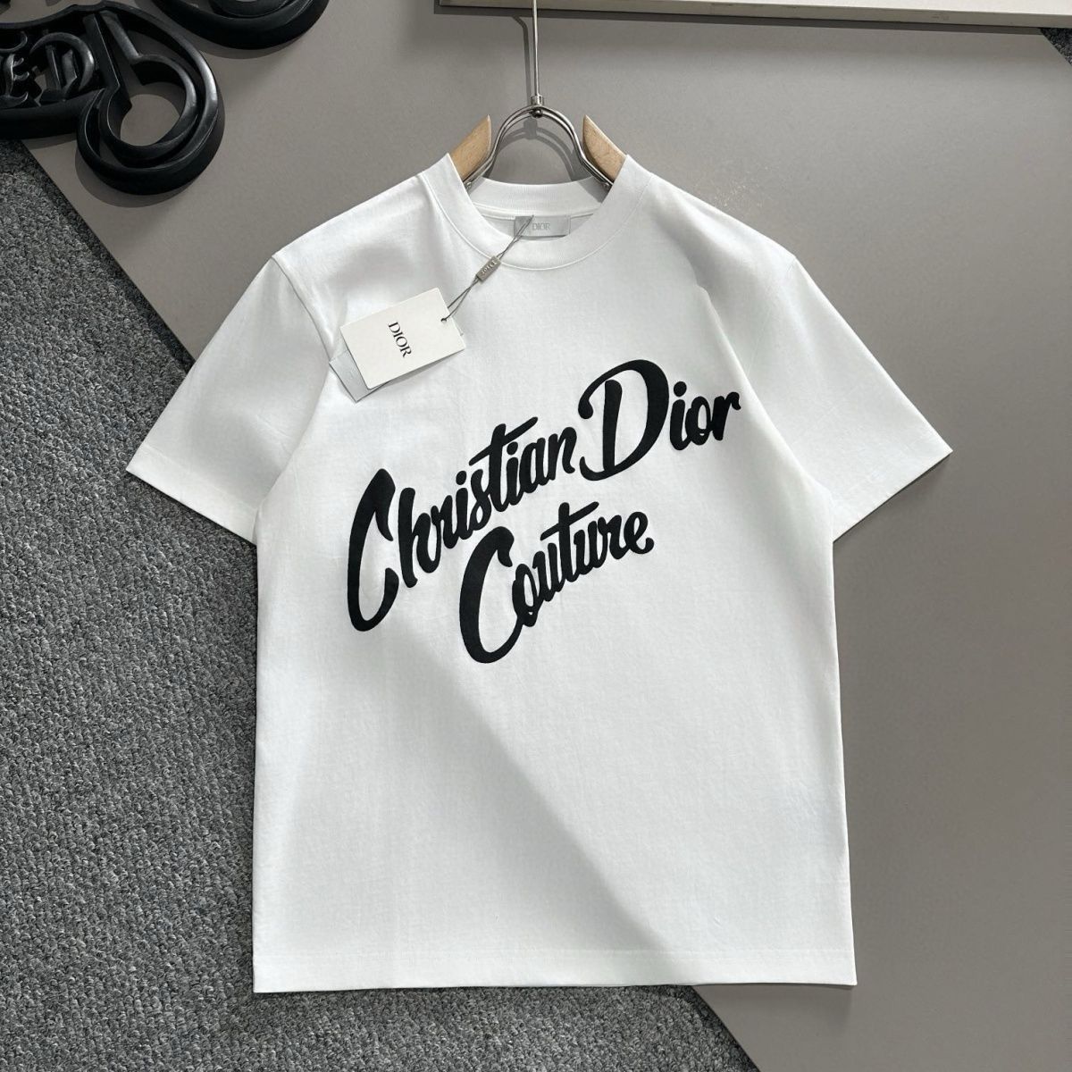 【DIOR旗艦店】（ディオール）クラシックでスタイリッシュな半袖スウェットシャツ00261