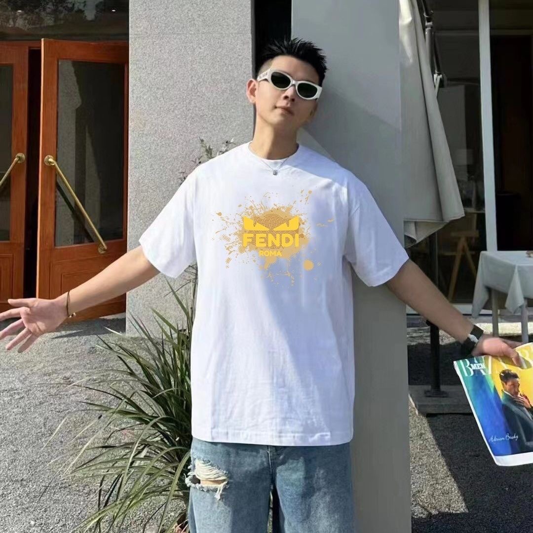 【Fendi旗艦店】（フェンディ）クラシックでスタイリッシュな半袖スウェットシャツ01167