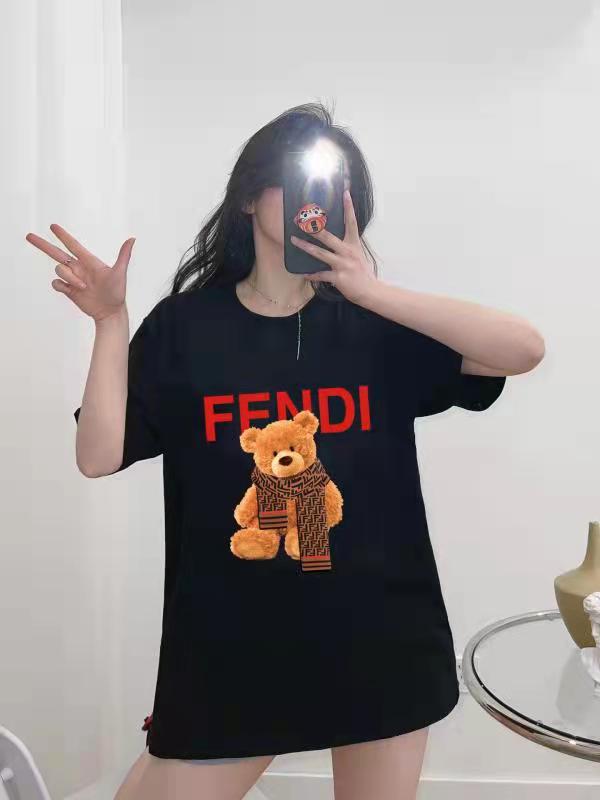 【Fendi旗艦店】（フェンディ）クラシックでスタイリッシュな半袖スウェットシャツ01417