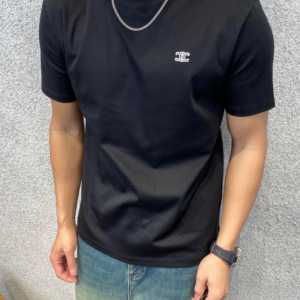 【Celine旗艦店】（セリーヌ）クラシックでスタイリッシュな半袖スウェットシャツ00400