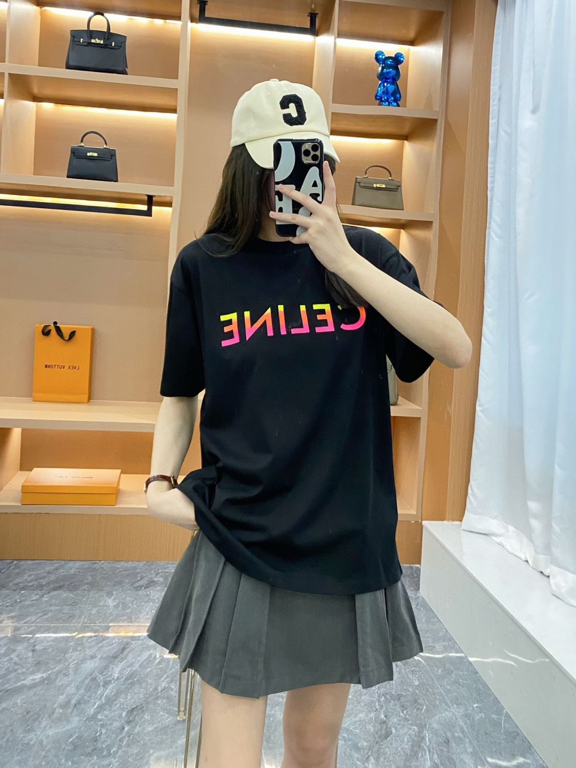 【Celine旗艦店】（セリーヌ）クラシックでスタイリッシュな半袖スウェットシャツ00208