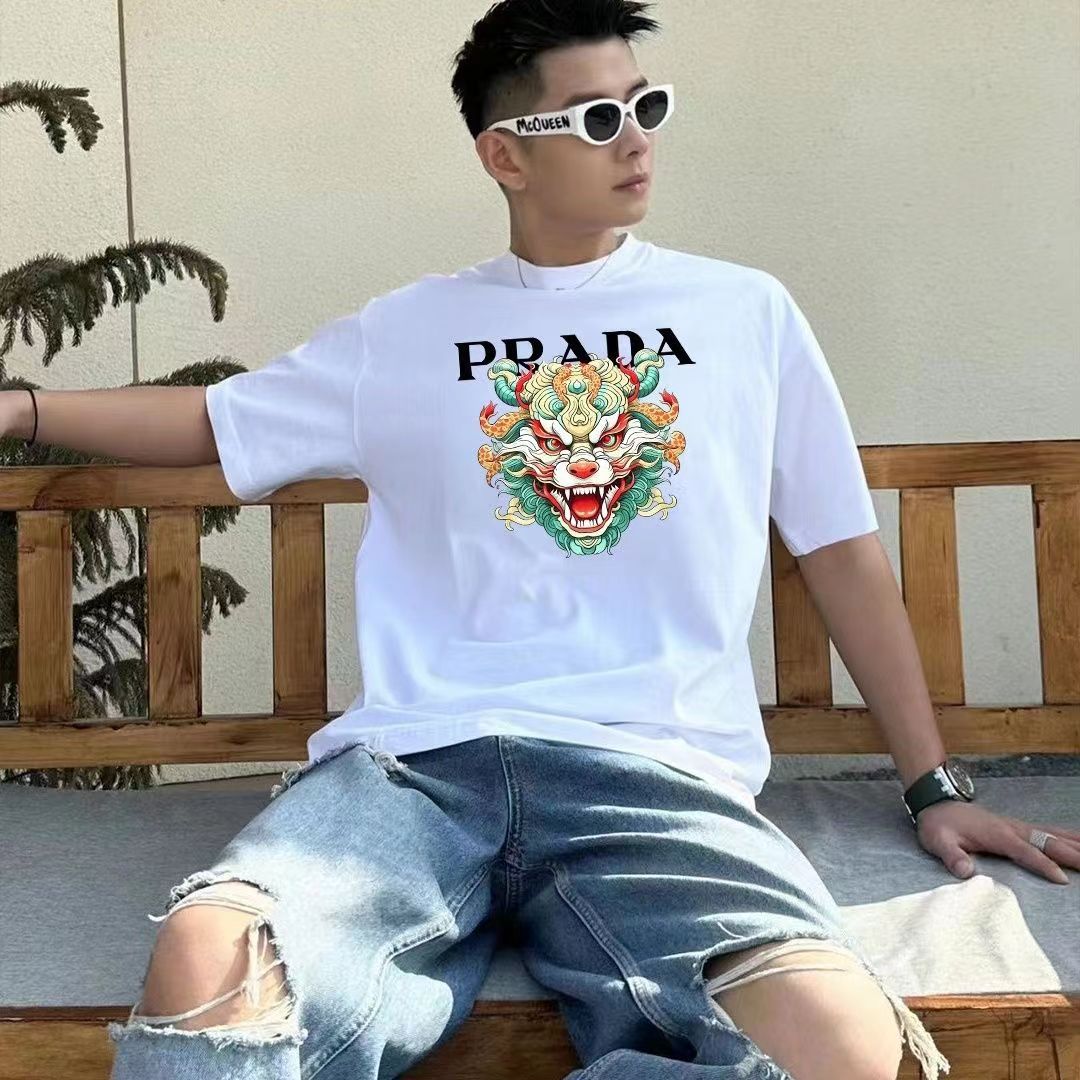 【Prada旗艦店】（プラダ）クラシックでスタイリッシュな半袖スウェットシャツ01632