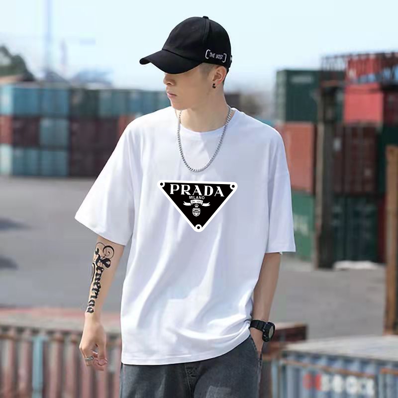 【Prada旗艦店】（プラダ）クラシックでスタイリッシュな半袖スウェットシャツ01441