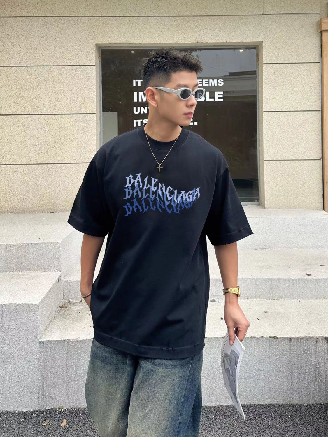 【BALENCIAGA旗艦店】（バレンシアガ）クラシックでスタイリッシュな半袖スウェットシャツ01071