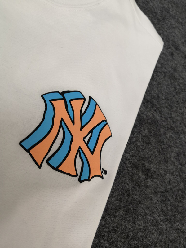 【MLB旗艦店】（エムエルビー）クラシックでスタイリッシュな半袖スウェットシャツ00676