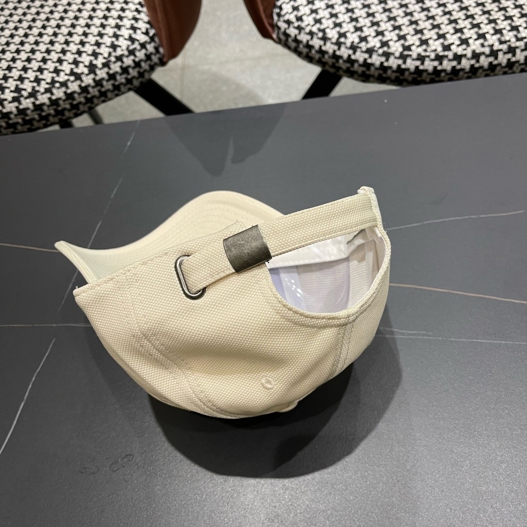 【MONCLER旗艦店】（モンクレール）時代を超えて人気のクラシックな帽子春夏コレクション