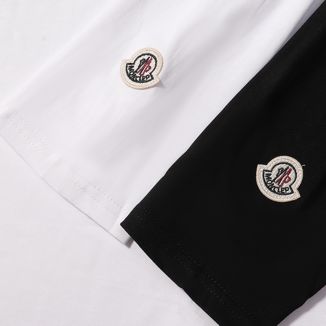 【MONCLER旗艦店】（モンクレール）クラシックでスタイリッシュな長袖スウェットシャツ00963