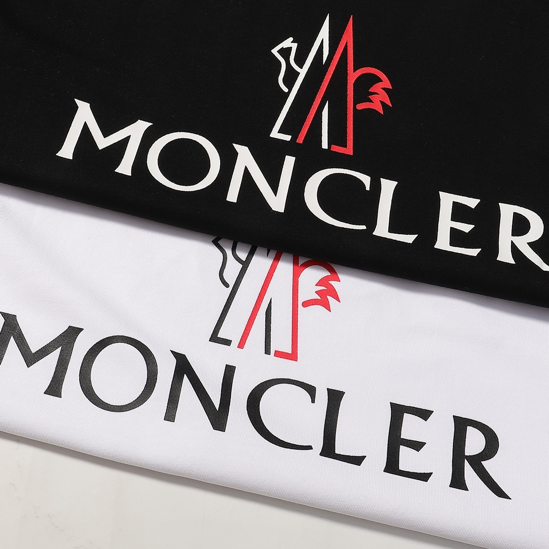 【MONCLER旗艦店】（モンクレール）クラシックでスタイリッシュな長袖スウェットシャツ00963
