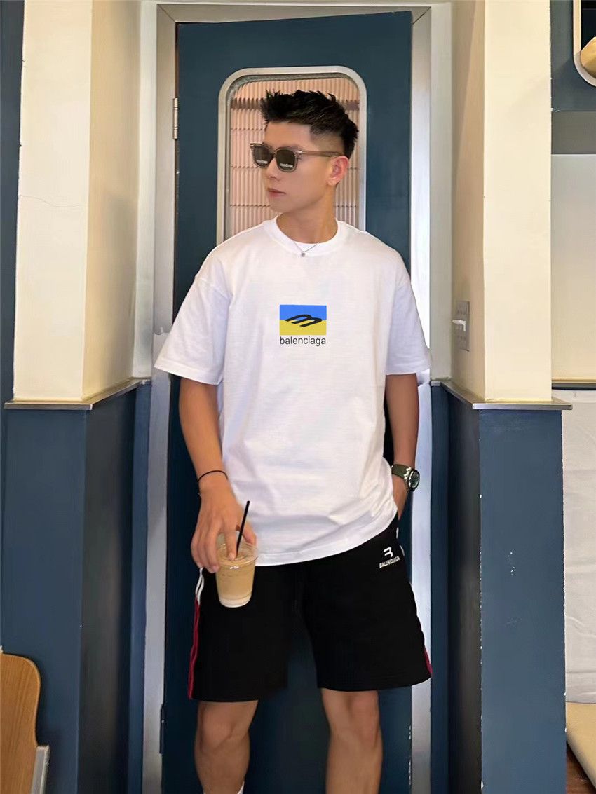 【BALENCIAGA旗艦店】（バレンシアガ）クラシックでスタイリッシュな半袖スウェットシャツ01757