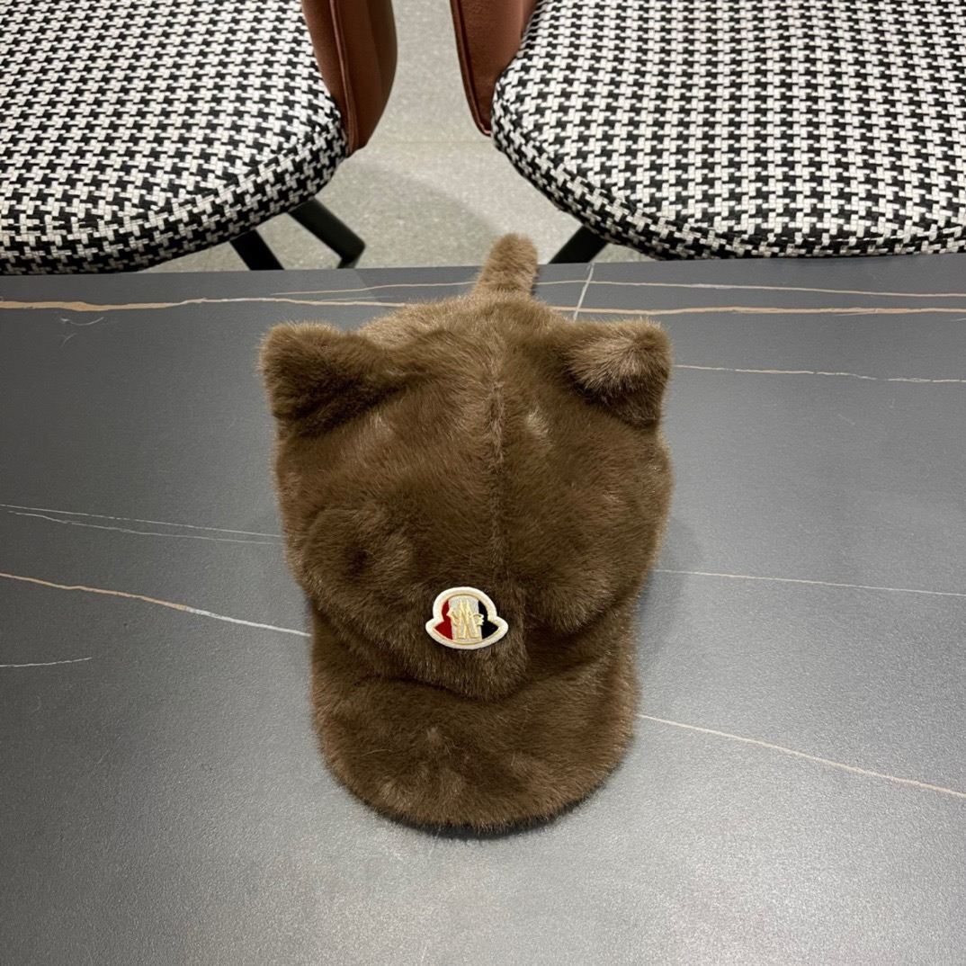 【MONCLER旗艦店】（モンクレール）時代を超えて人気のクラシックな帽子秋冬コレクション