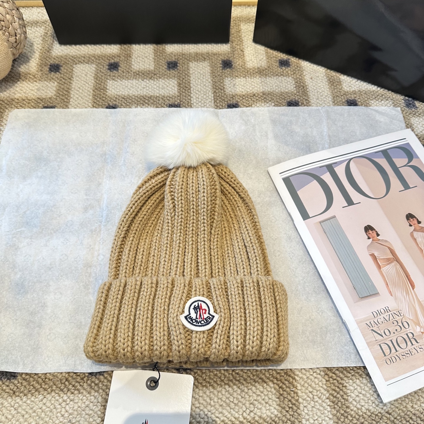 【MONCLER旗艦店】（モンクレール）時代を超えて人気のクラシックな帽子秋冬コレクション