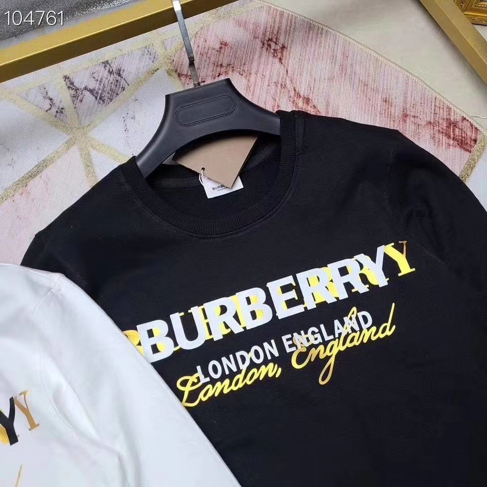 【BURBERRY旗艦店】（バーバリー）クラシックでスタイリッシュな長袖スウェットシャツ01680