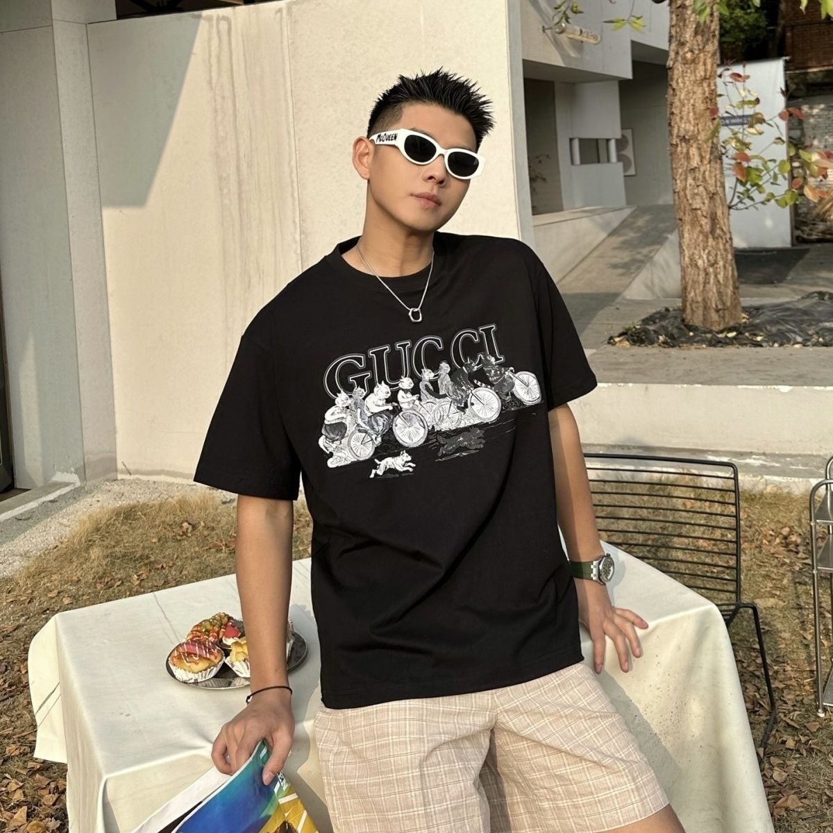 【GUCCI旗艦店】（グッチ）クラシックでスタイリッシュな半袖スウェットシャツ00532