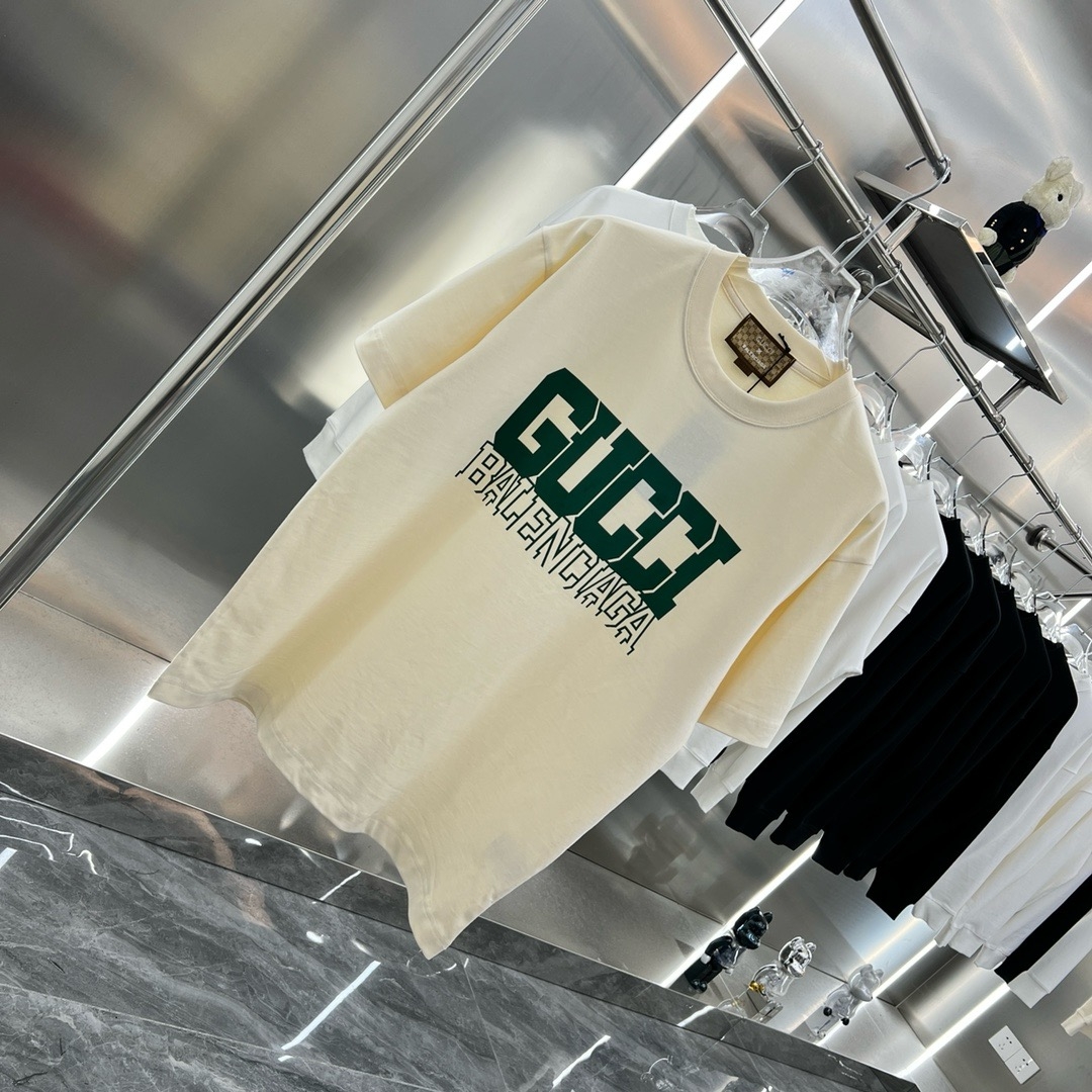 【GUCCI旗艦店】（グッチ）クラシックでスタイリッシュな半袖スウェットシャツ01754