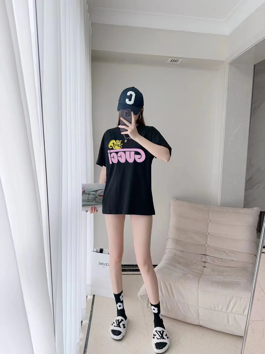 【GUCCI旗艦店】（グッチ）クラシックでスタイリッシュな半袖スウェットシャツ01163