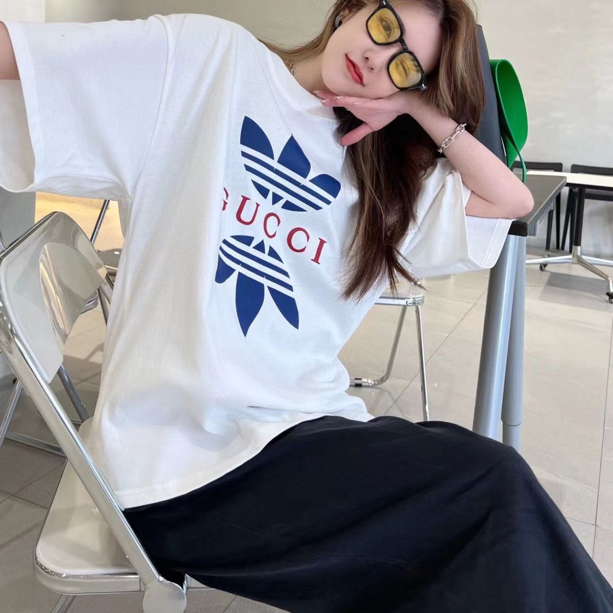 【GUCCI旗艦店】（グッチ）クラシックでスタイリッシュな半袖スウェットシャツ01164