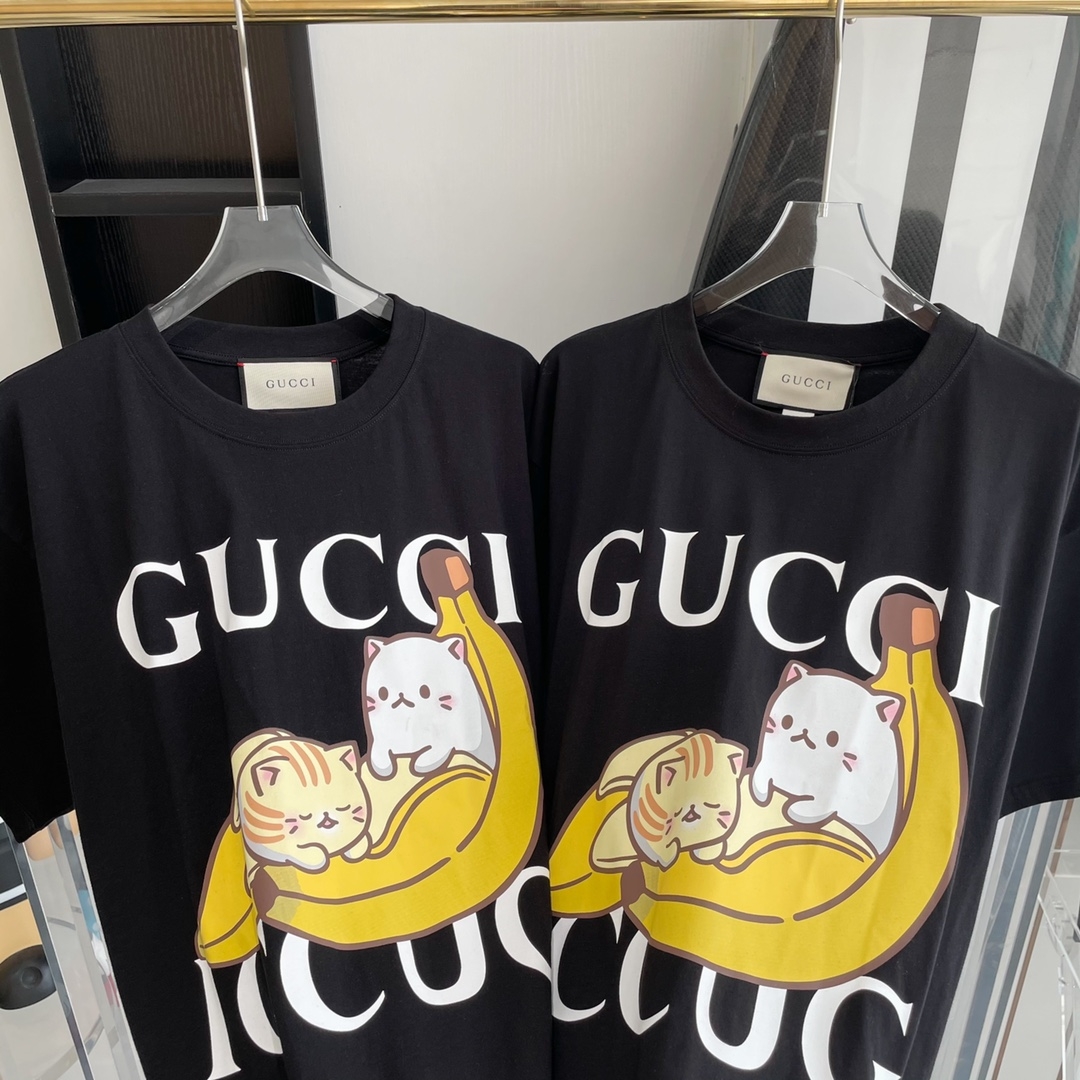 【GUCCI旗艦店】（グッチ）クラシックでスタイリッシュな半袖スウェットシャツ01490