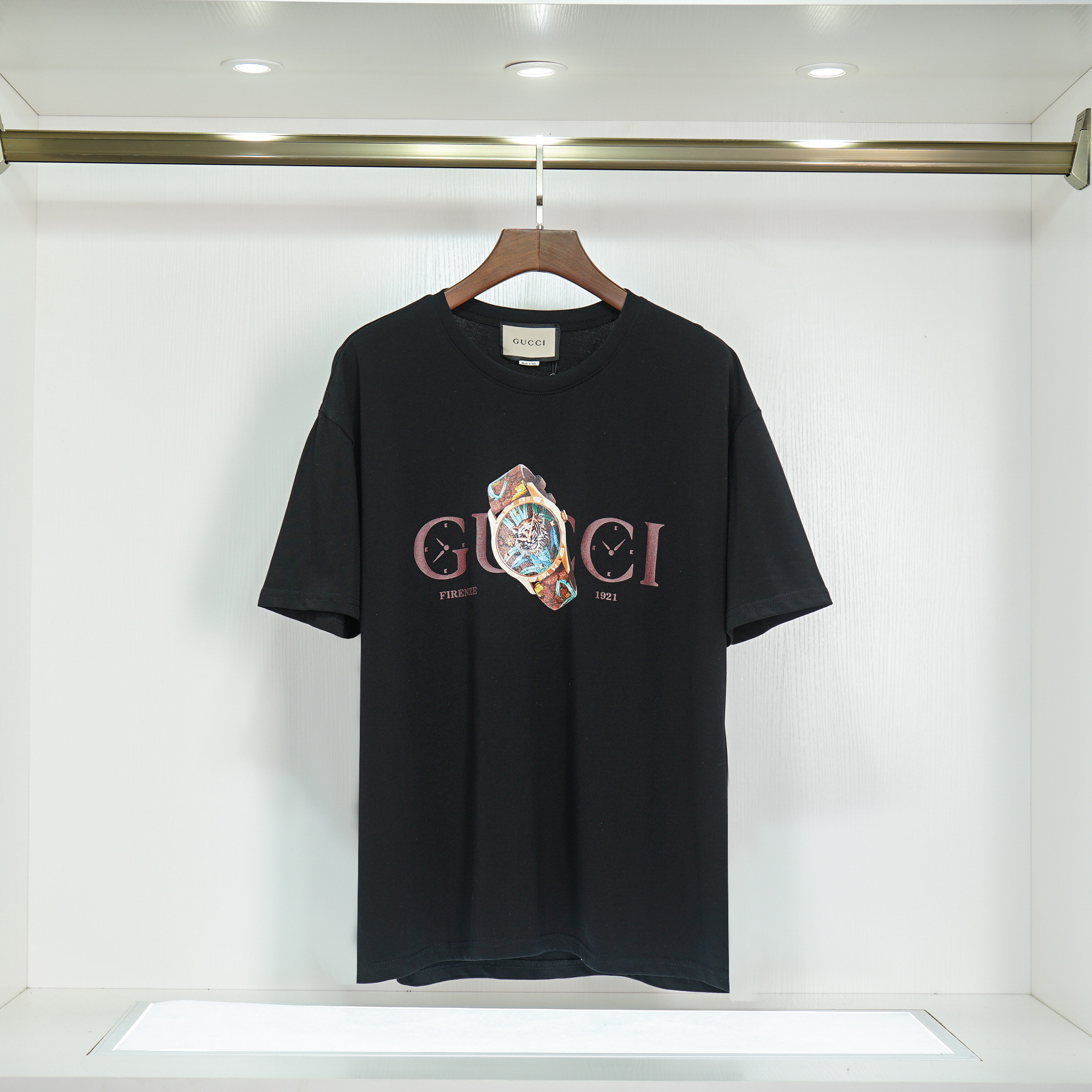 【GUCCI旗艦店】（グッチ）クラシックでスタイリッシュな半袖スウェットシャツ01850