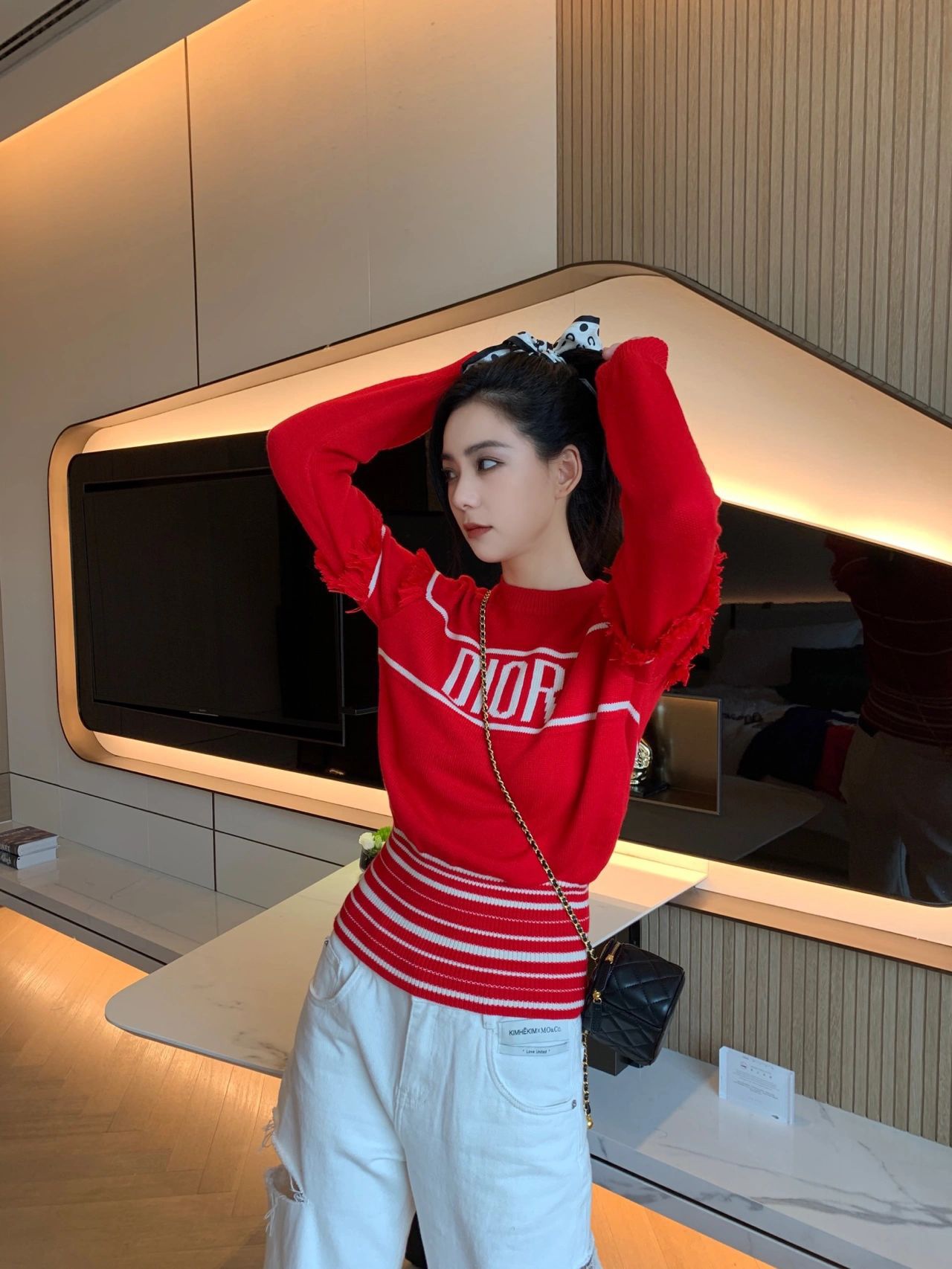 【DIOR旗艦店】（ディオール）クラシックでスタイリッシュな長袖スウェットシャツ00002