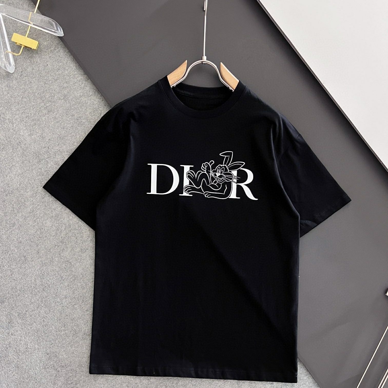 【DIOR旗艦店】（ディオール）クラシックでスタイリッシュな半袖スウェットシャツ00393