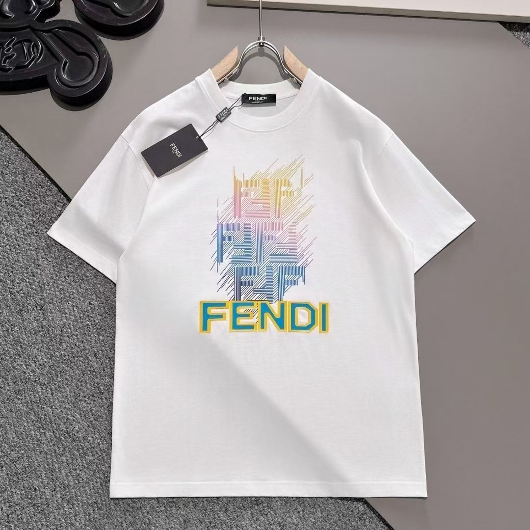 【Fendi旗艦店】（フェンディ）クラシックでスタイリッシュな半袖スウェットシャツ00309
